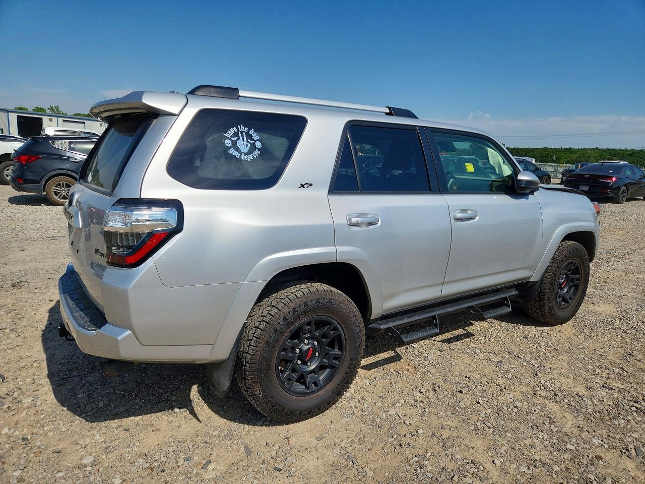 2020 Toyota 4 Runner - zdjęcie 3