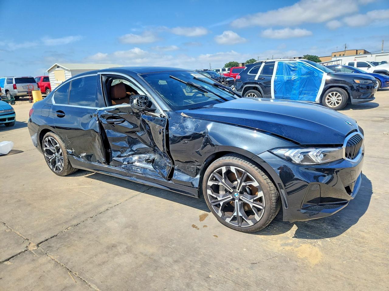 2025 BMW 330I - zdjęcie 4