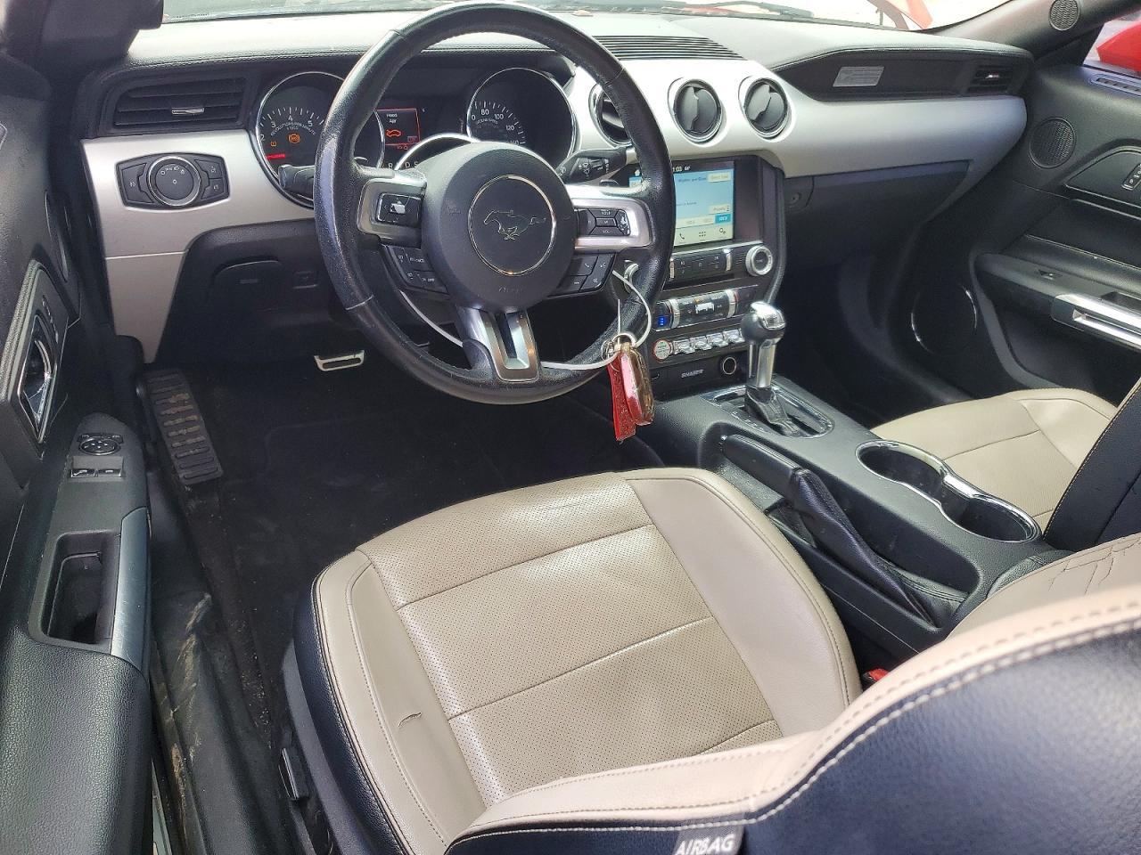 2016 Ford Mustang - zdjęcie 8