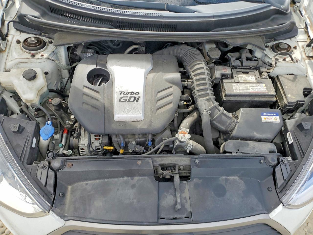 2016 Hyundai Veloster Turbo - zdjęcie 11