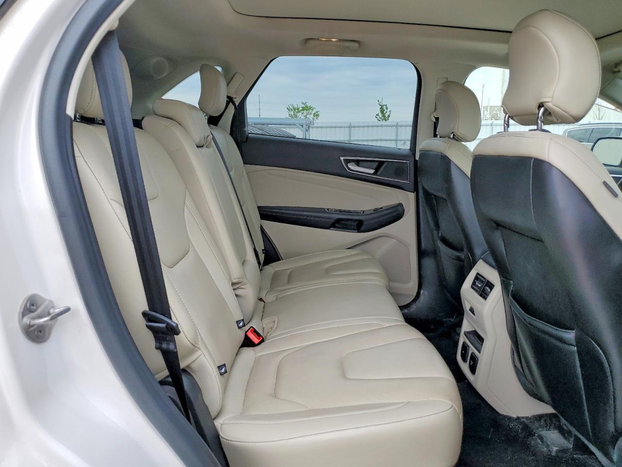 2016 Ford Edge Titanium - zdjęcie 11