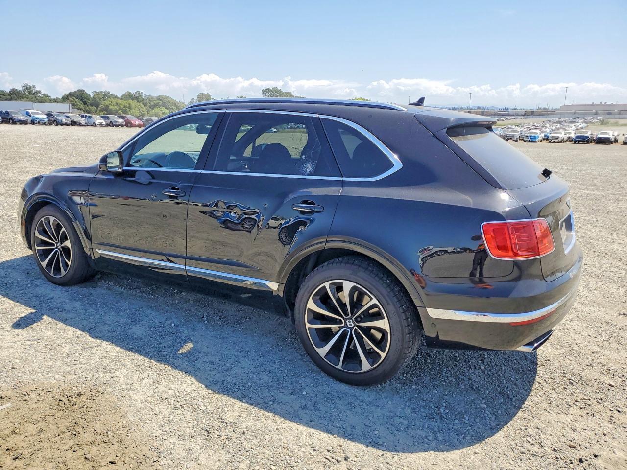 2017 Bentley Bentayga - zdjęcie 2