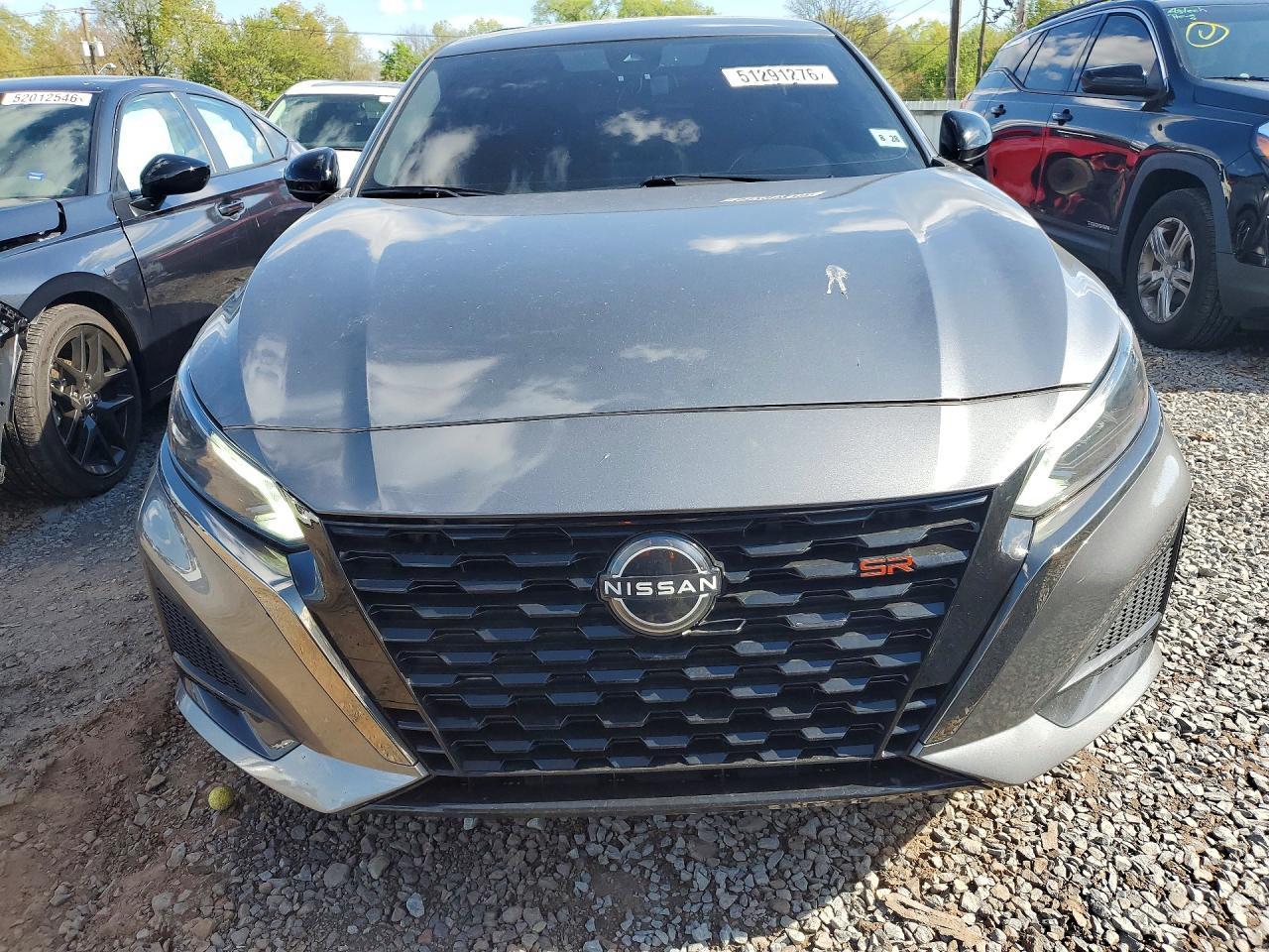 2023 Nissan Altima Sr - zdjęcie 9