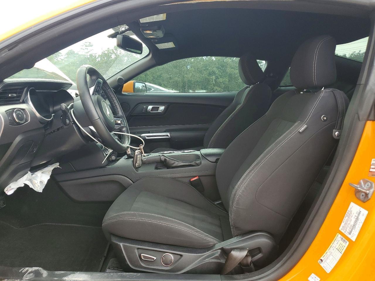 2019 Ford Mustang - zdjęcie 7