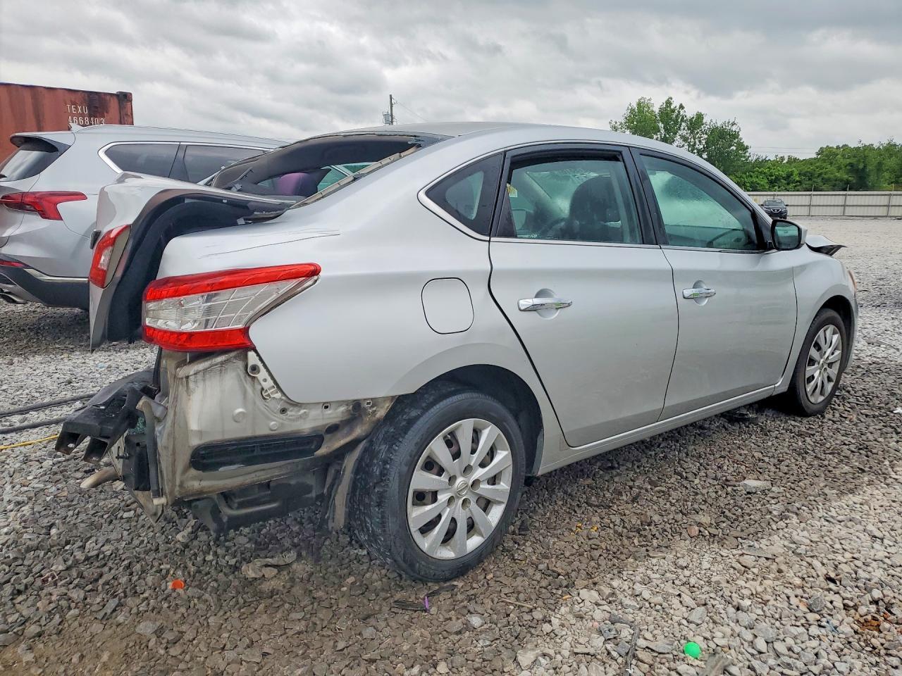2015 Nissan Sentra S - zdjęcie 3