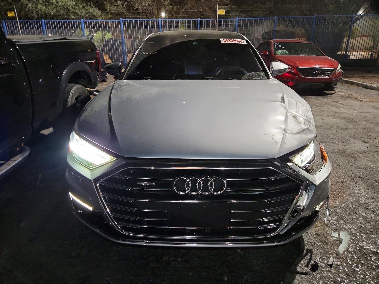Audi A8 - zdjęcie 5