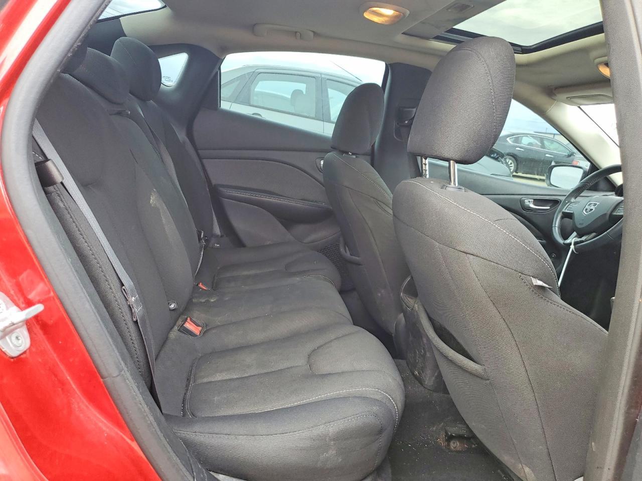 2013 Dodge Dart Sxt - zdjęcie 10