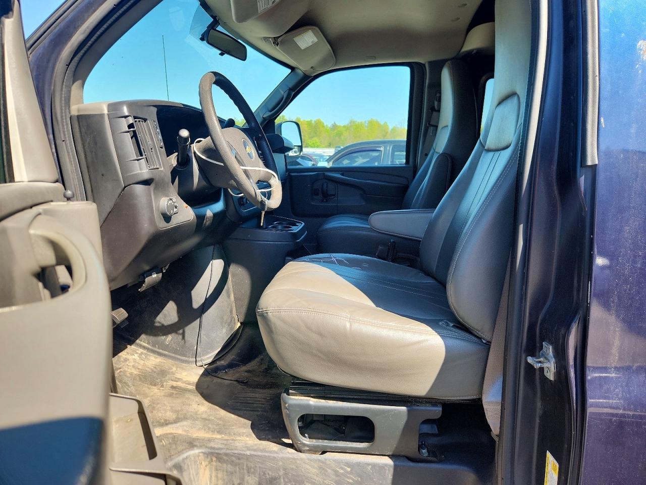 2013 Chevrolet Express G1500 - zdjęcie 7