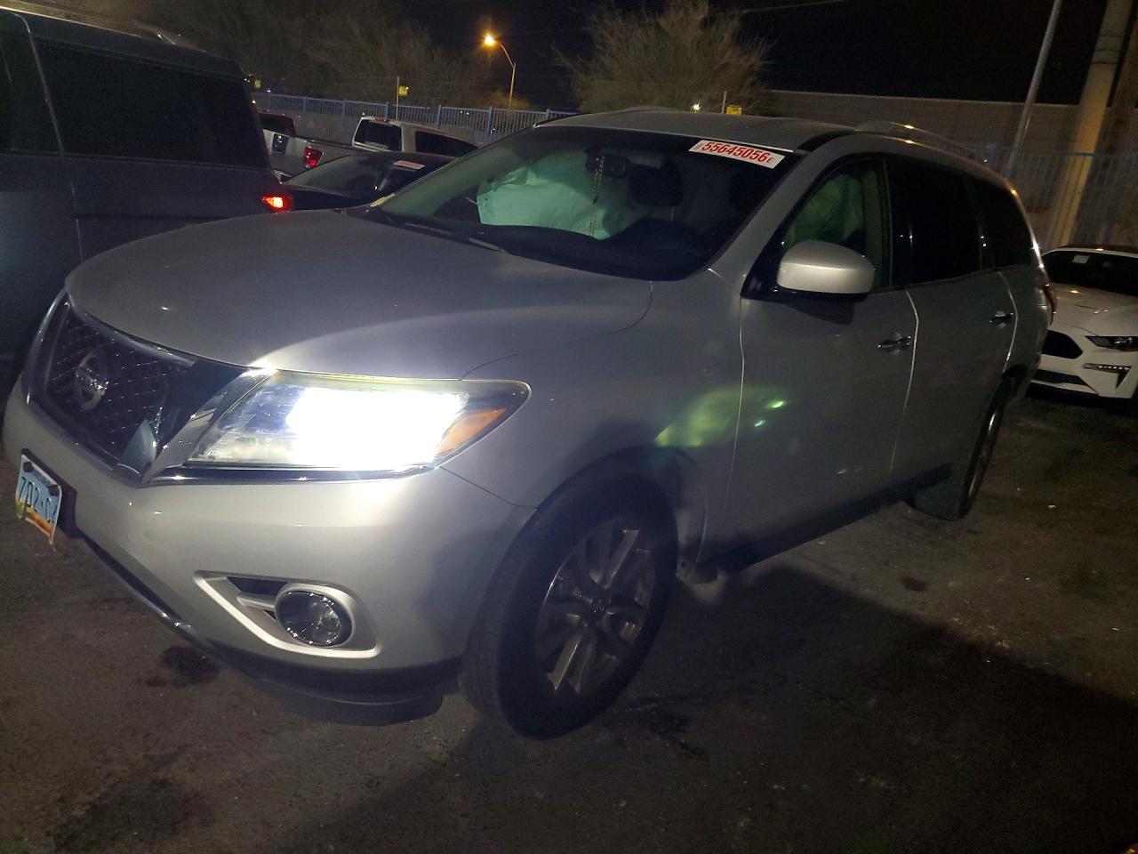 2016 Nissan Pathfinder Sv - zdjęcie główne