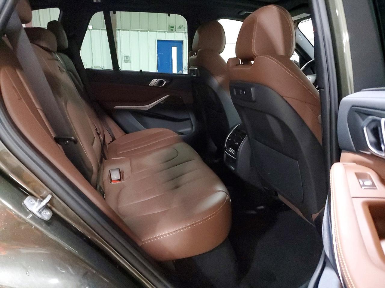 2022 BMW X5 xDrive40I - zdjęcie 11