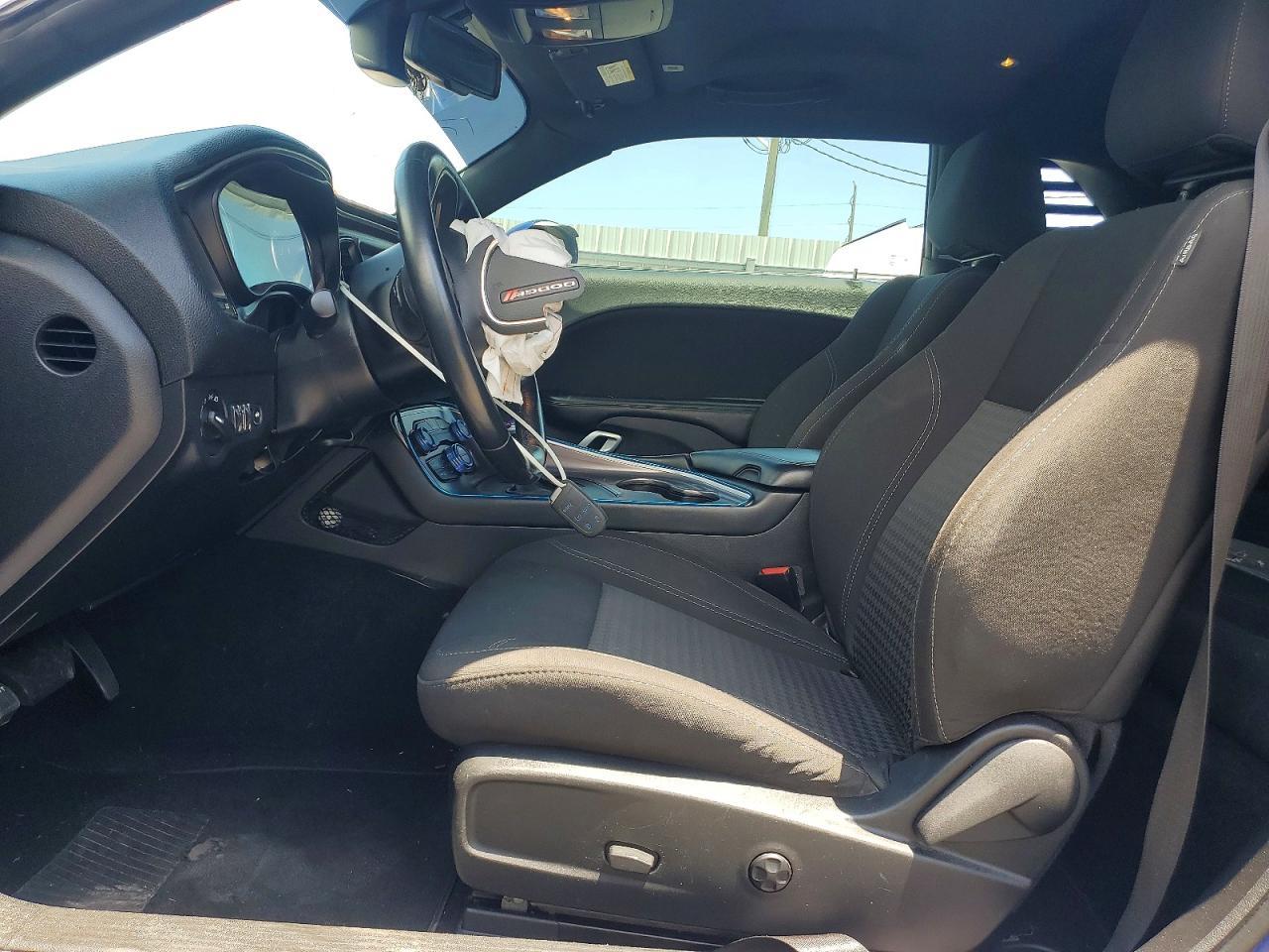 2021 Dodge Challenger Sxt - zdjęcie 7