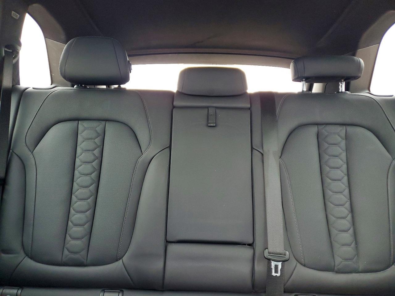 2023 BMW X5 M - zdjęcie 10