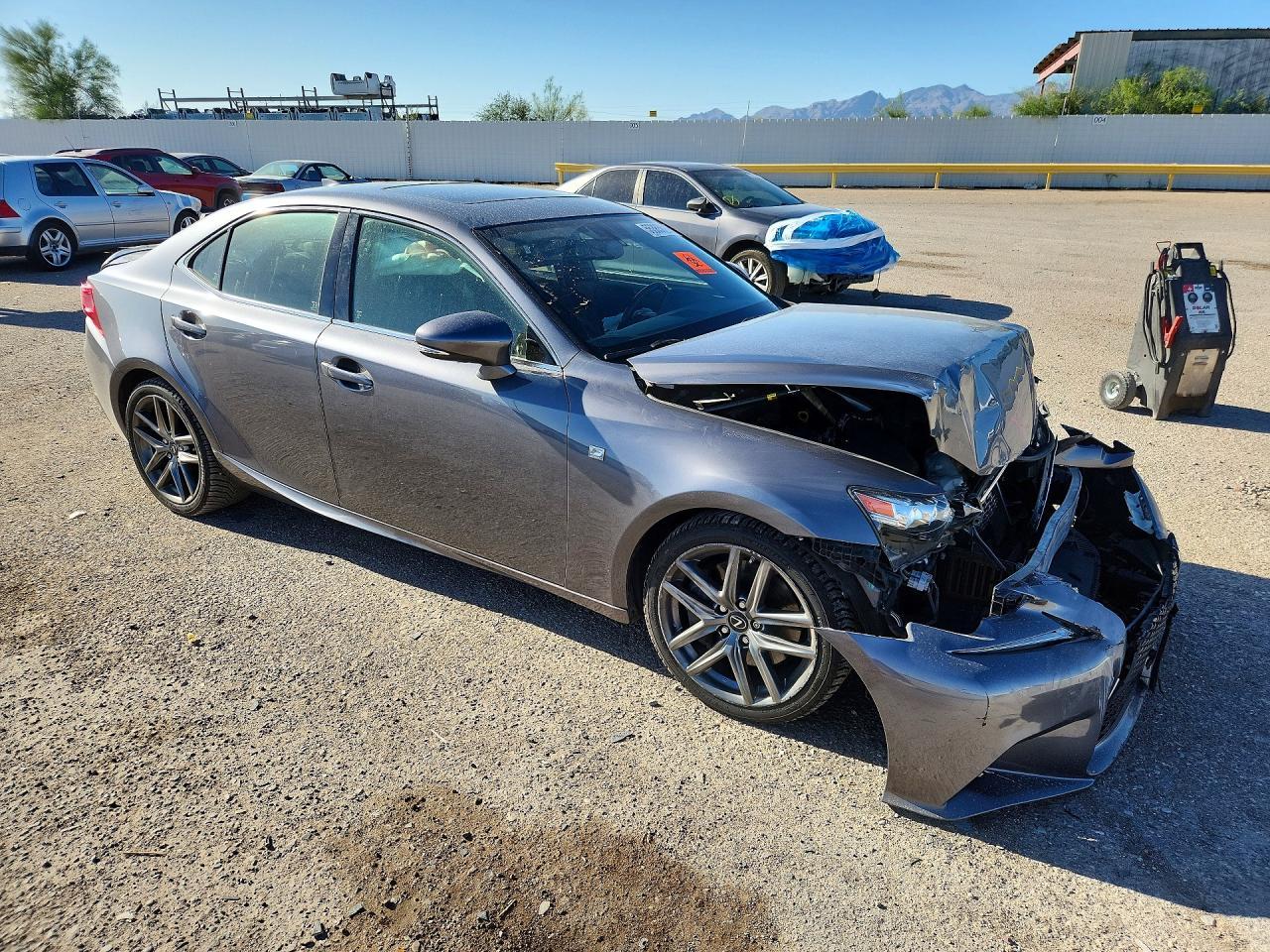 2016 Lexus Is 300 - zdjęcie 4