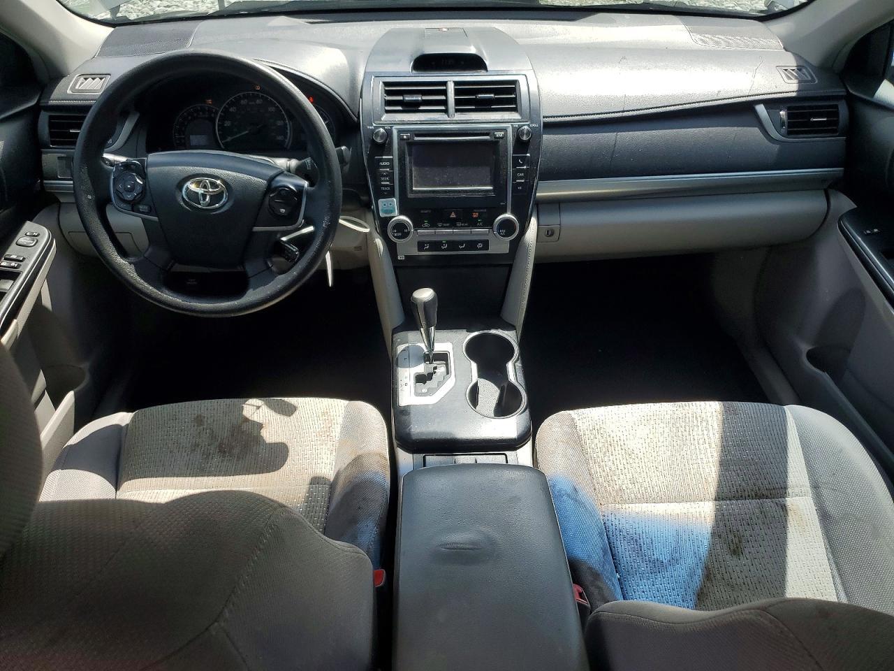 2013 Toyota Camry Le - zdjęcie 8