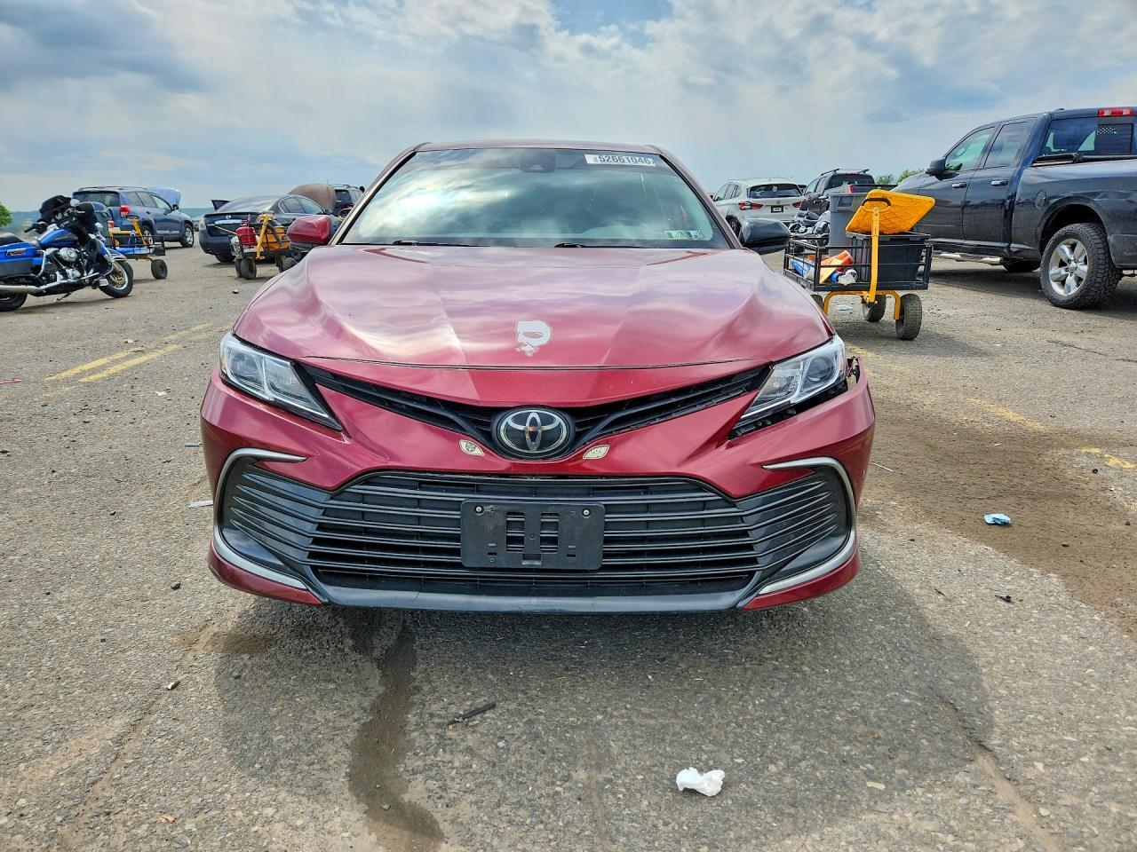2021 Toyota Camry Le - zdjęcie 5