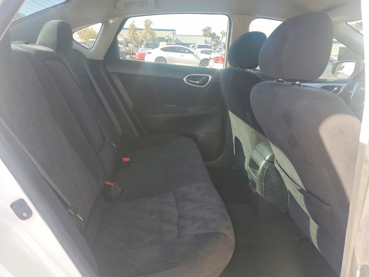 2013 Nissan Sentra S - zdjęcie 10