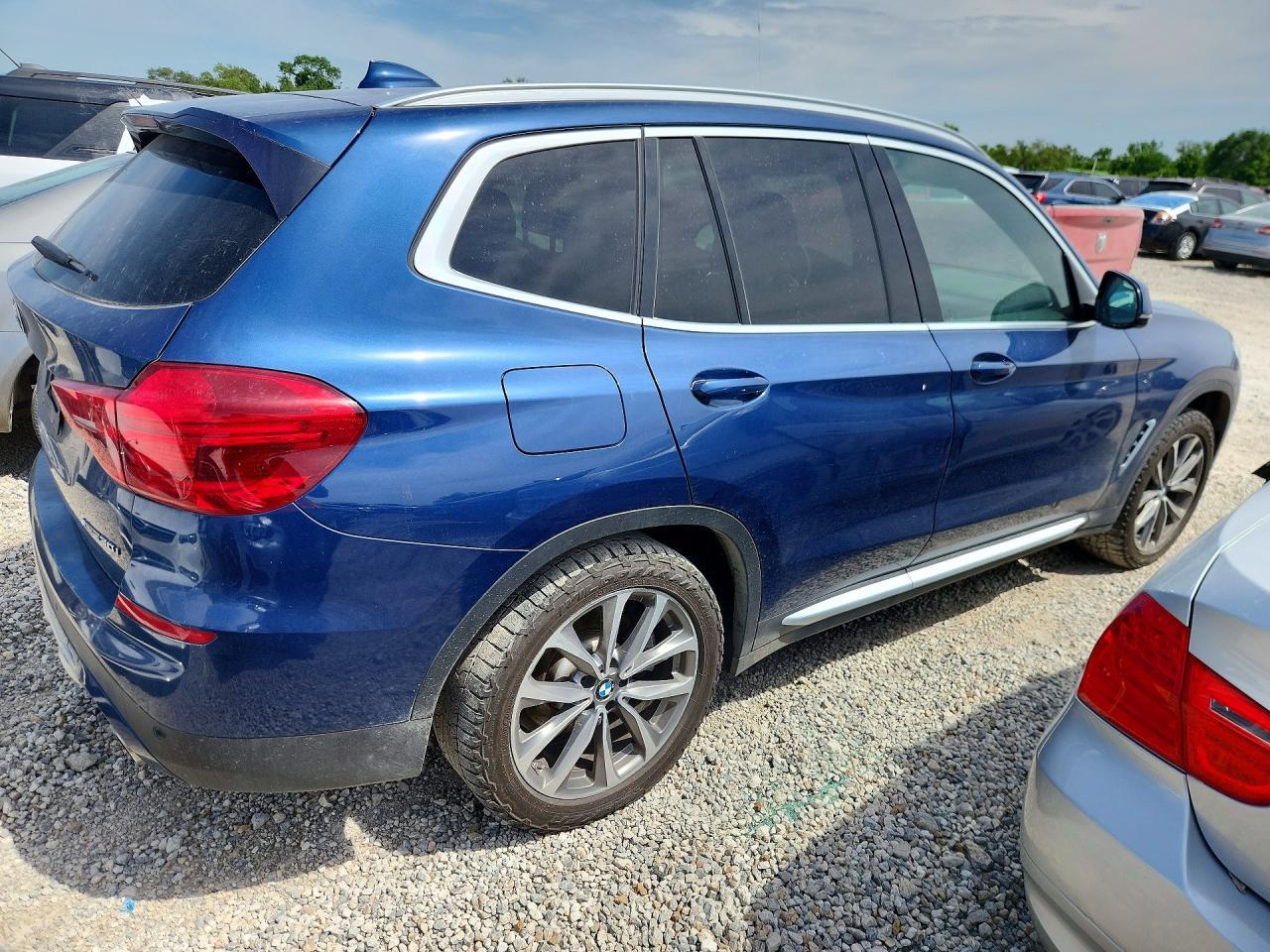 2019 BMW X3 xDrive30I - zdjęcie 3