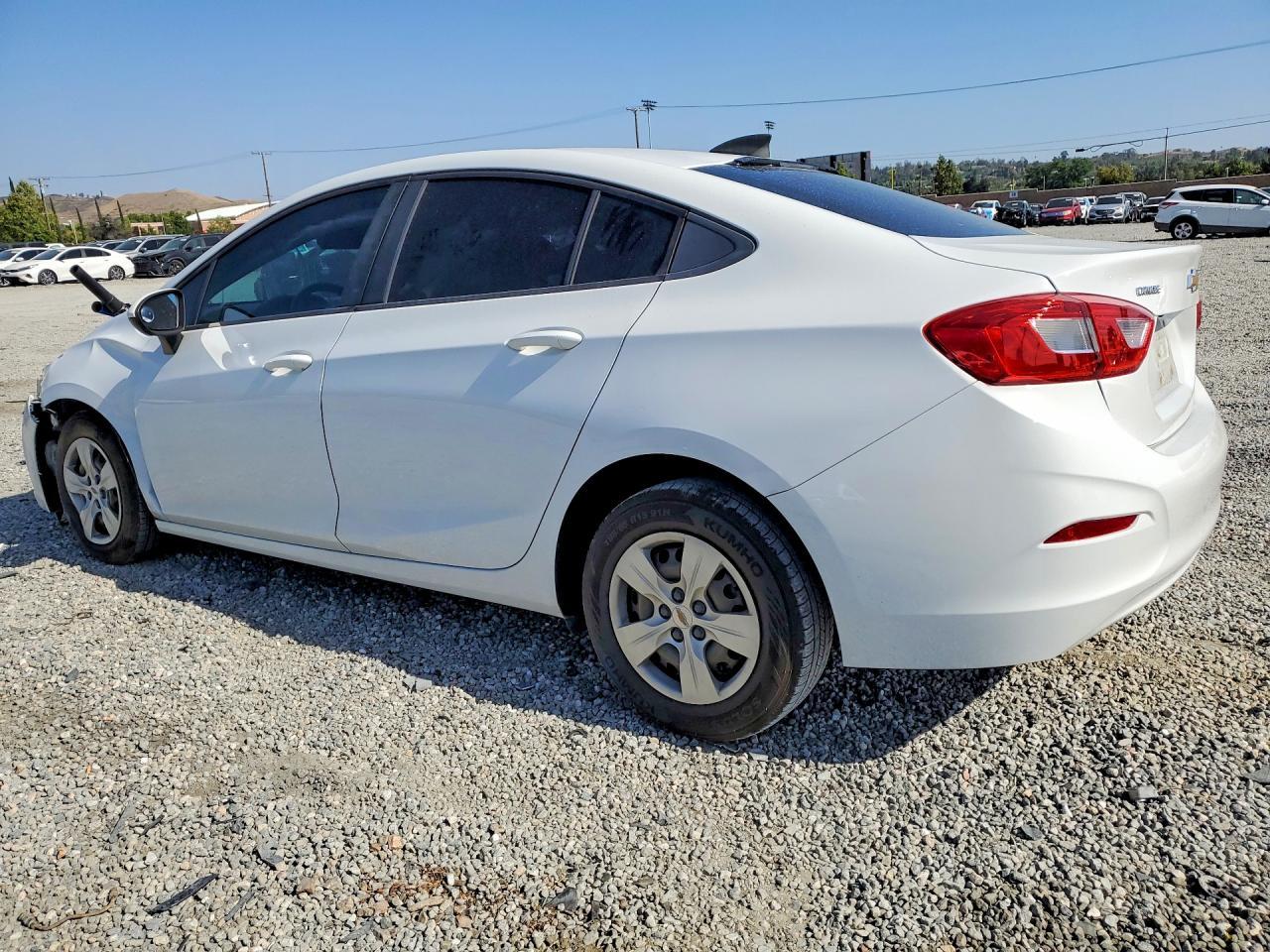 2018 Chevrolet Cruze L - zdjęcie 2