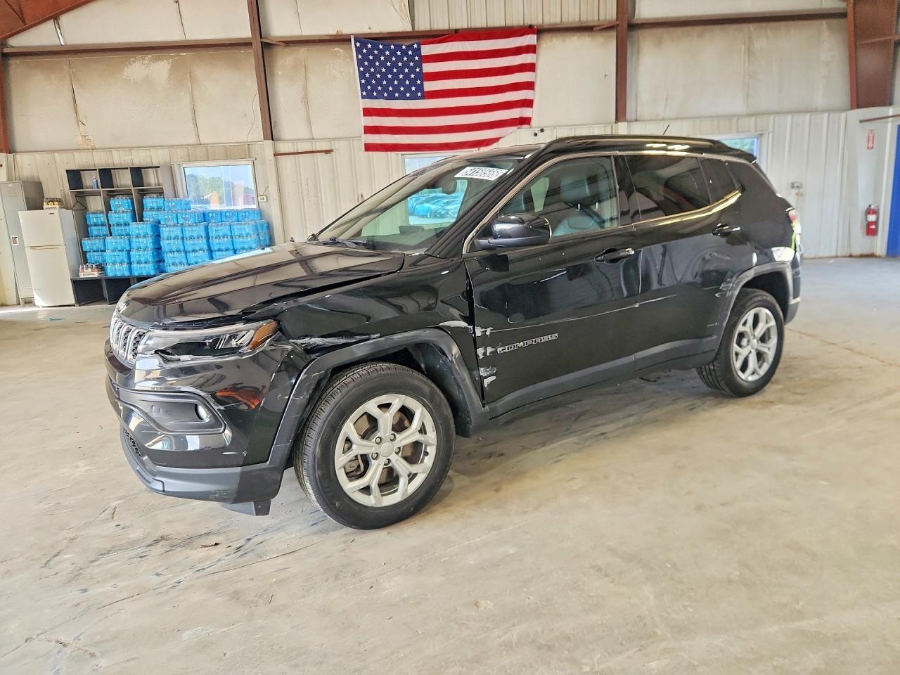 2024 Jeep Compass Latitude - zdjęcie główne