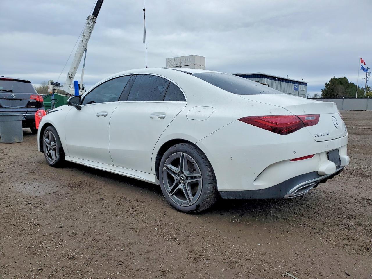 2025 Mercedes-Benz Cla 250 4Matic - zdjęcie 2