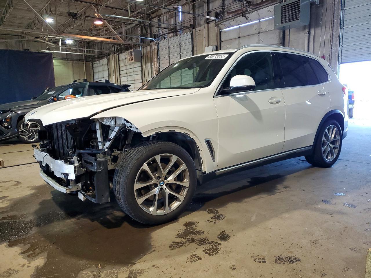 2019 BMW X5 xDrive40I - zdjęcie główne