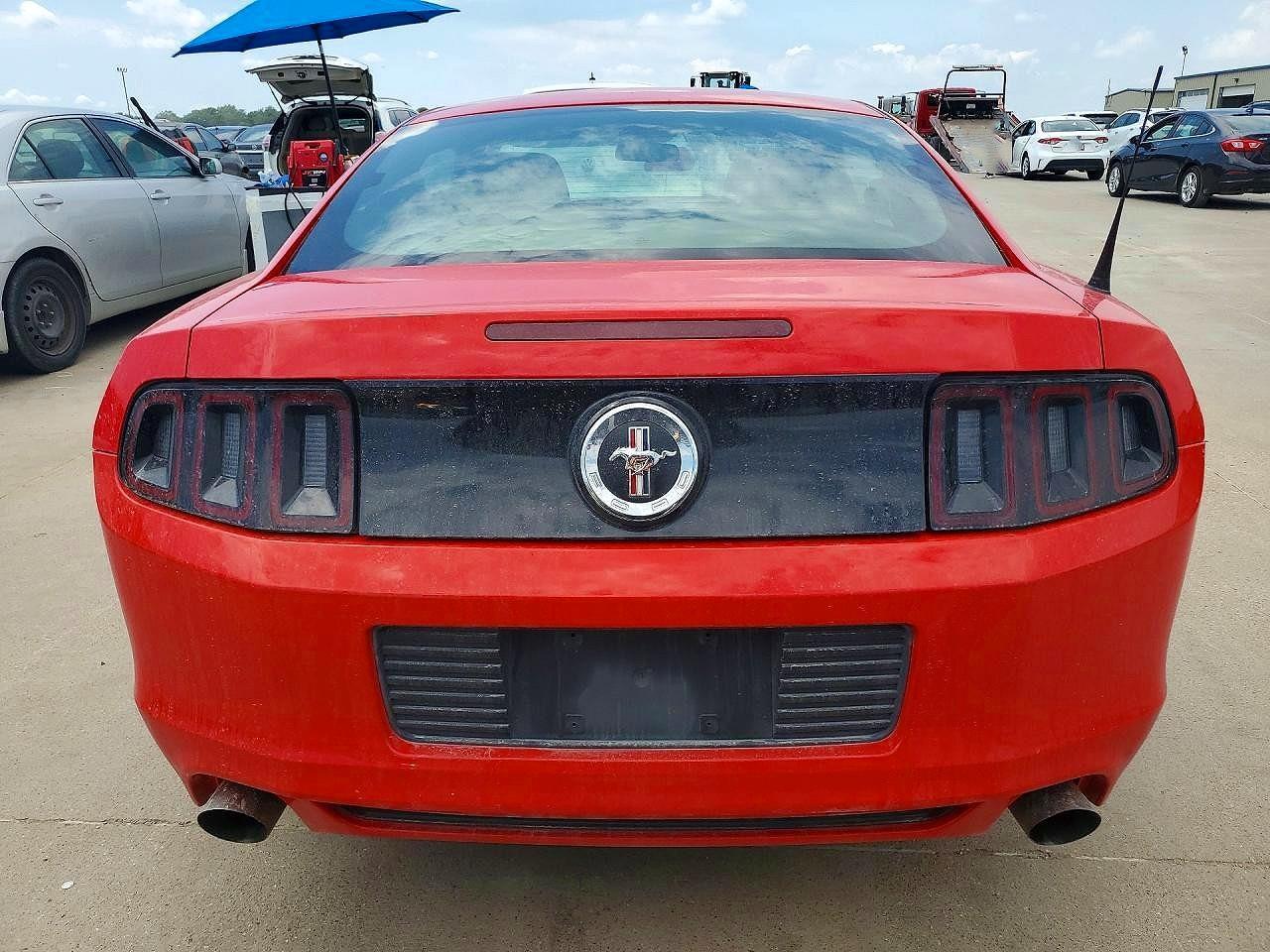 2013 Ford Mustang - zdjęcie 6
