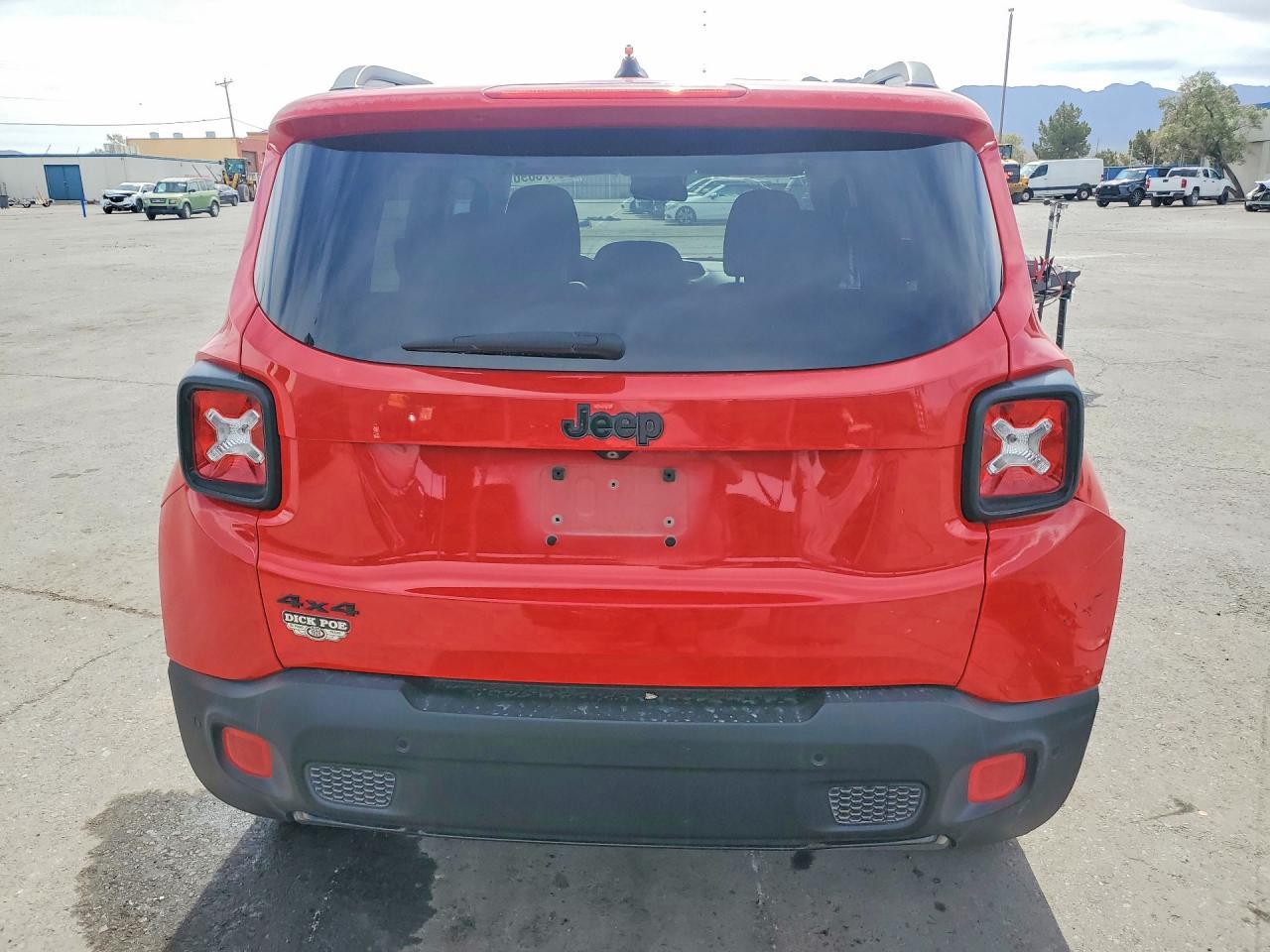 2017 Jeep Renegade Latitude - zdjęcie 6
