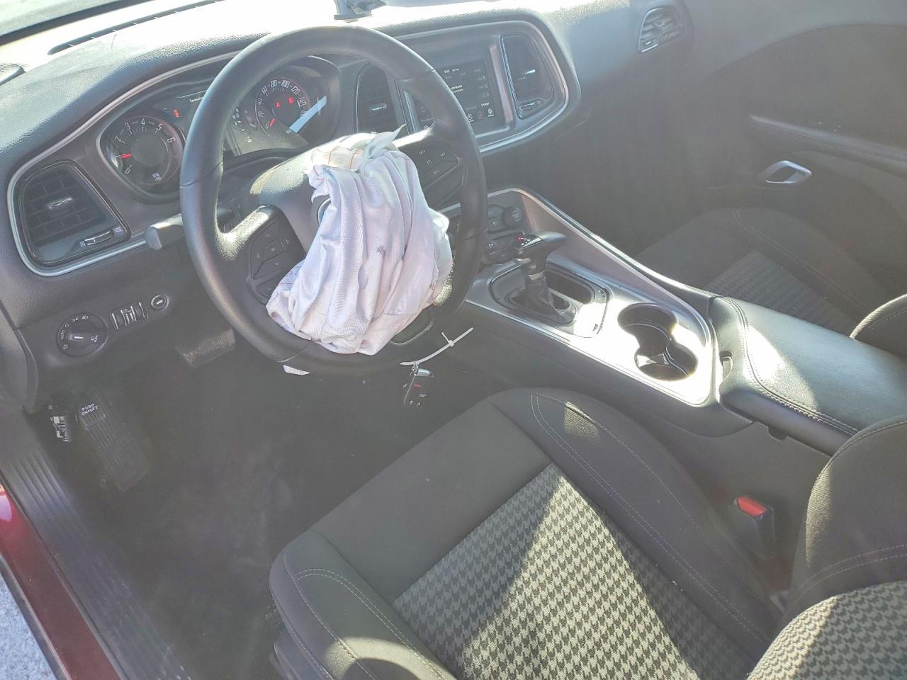 2021 Dodge Challenger Sxt - zdjęcie 8