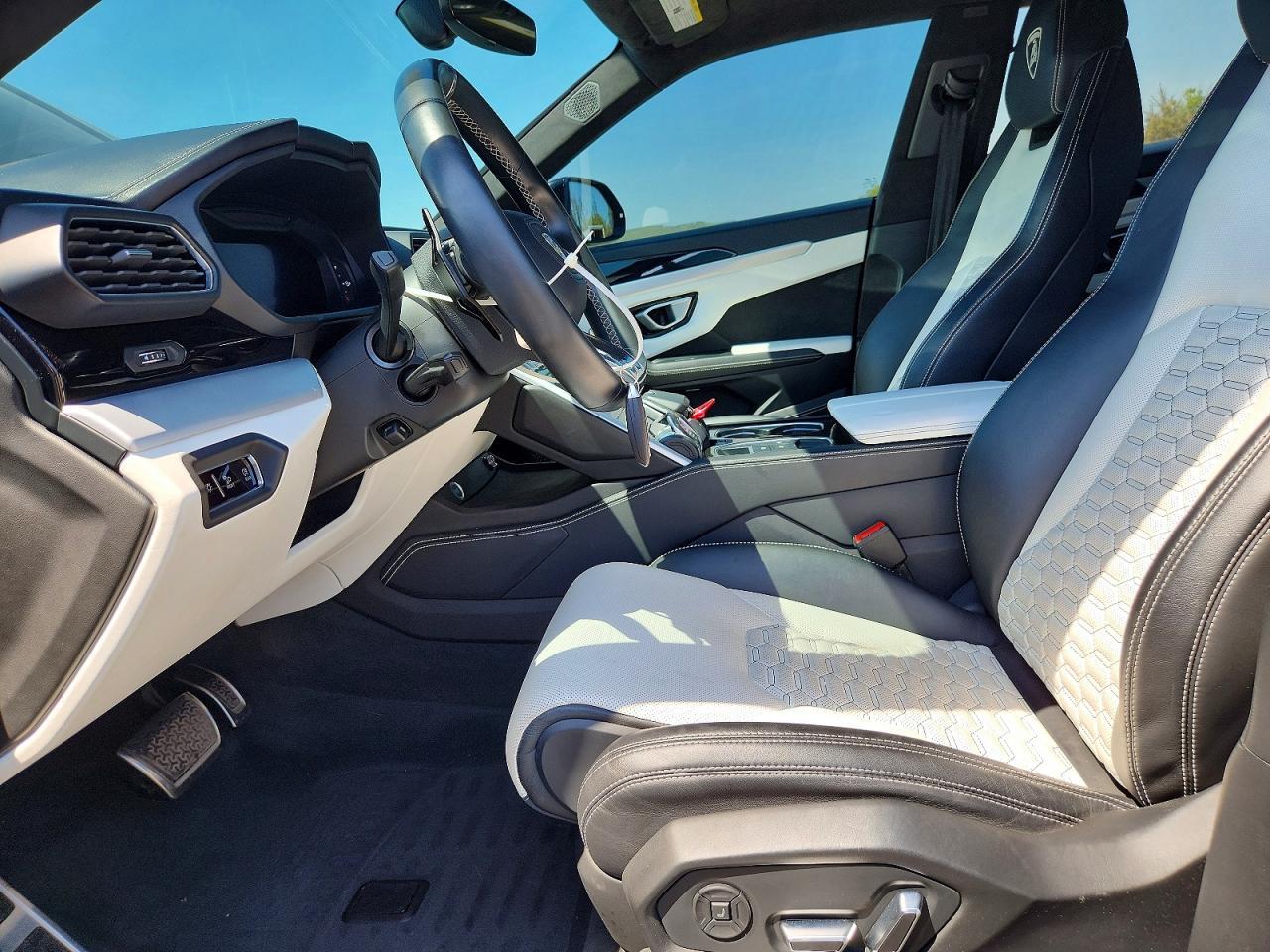 2019 Lamborghini Urus - zdjęcie 7