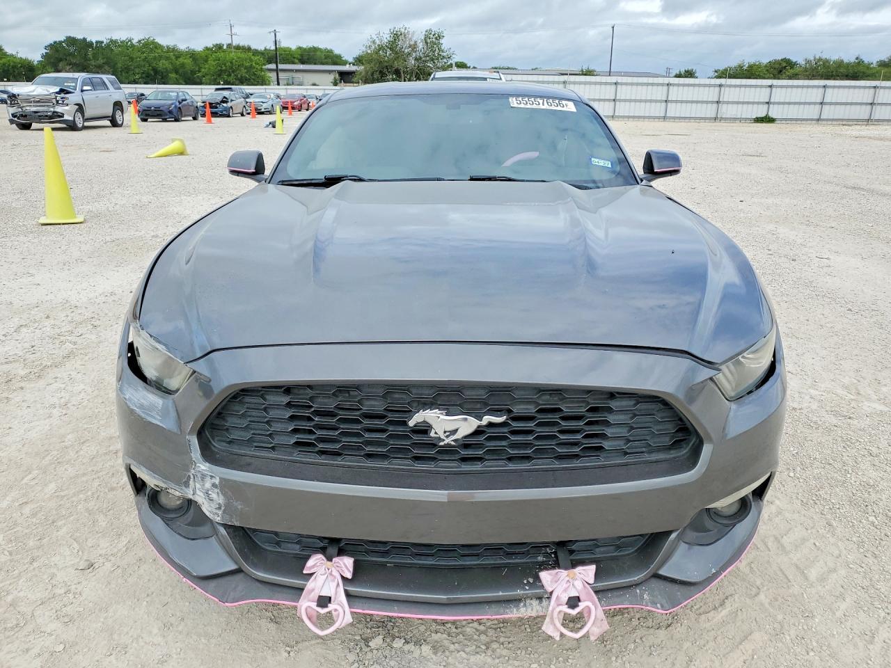 2017 Ford Mustang - zdjęcie 5