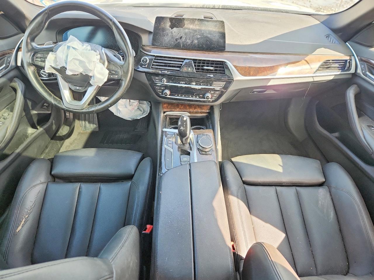 2020 BMW 530 Xi - zdjęcie 8