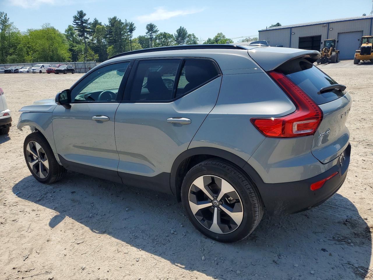 2026 Volvo Xc40 Plus - zdjęcie 2