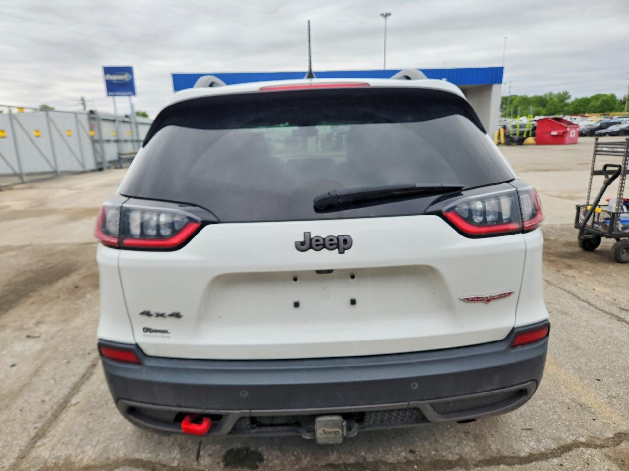2021 Jeep Cherokee - zdjęcie 6