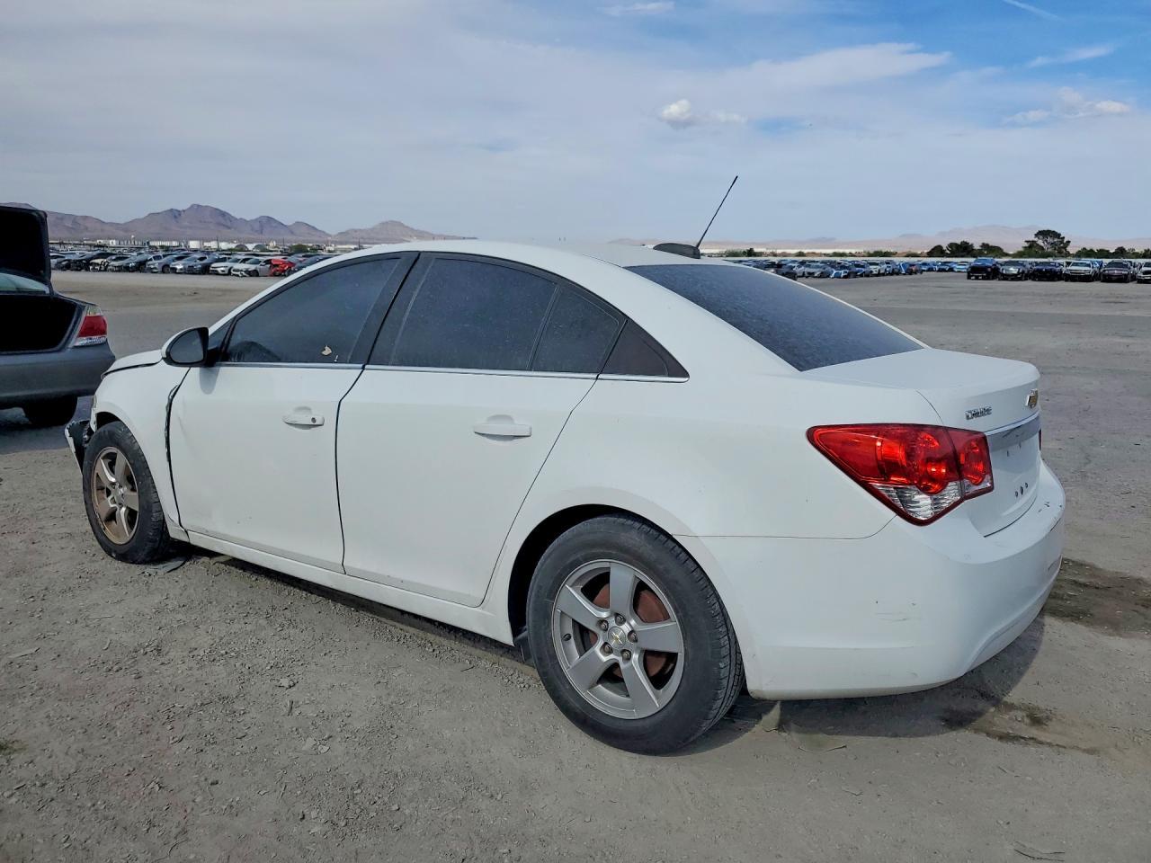 2016 Chevrolet Cruze Limited Ls - zdjęcie 2
