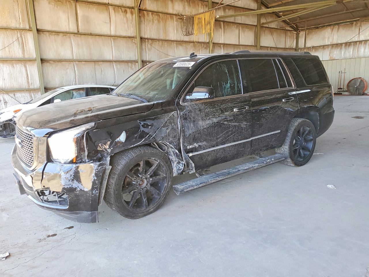 2015 GMC Yukon Denali - zdjęcie główne