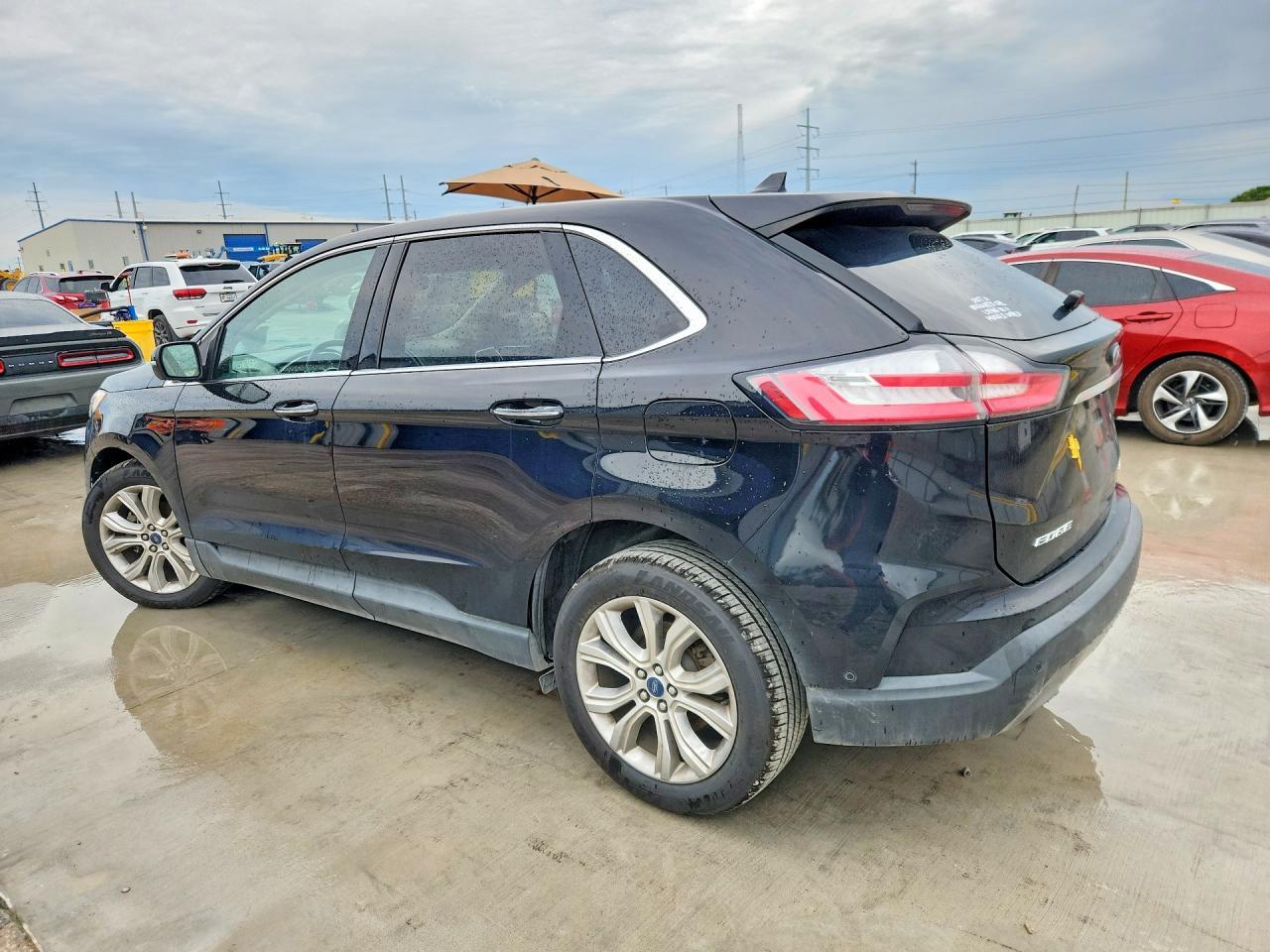 2019 Ford Edge Titanium - zdjęcie 2