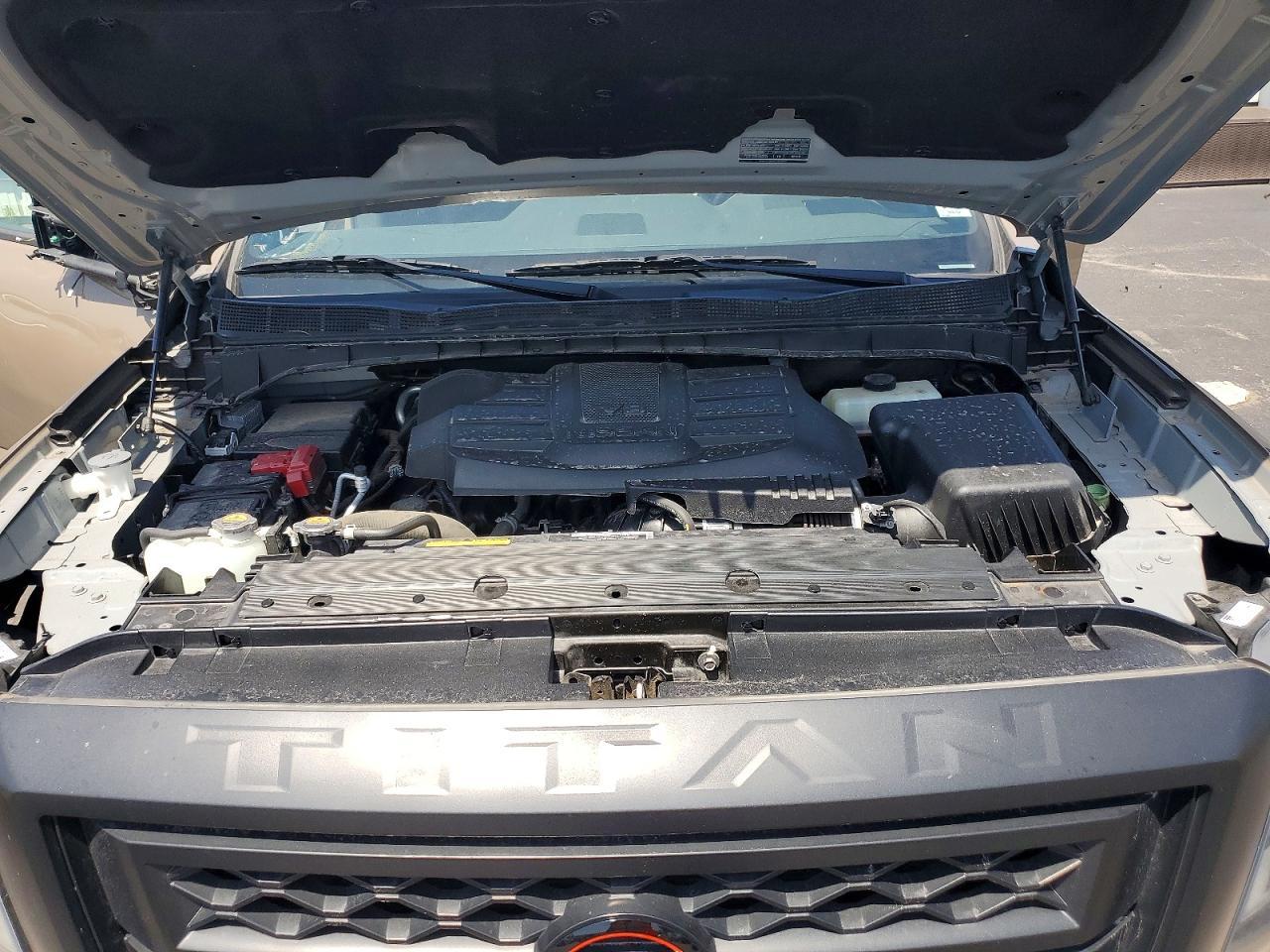 2024 Nissan Titan Pro-4X - zdjęcie 11