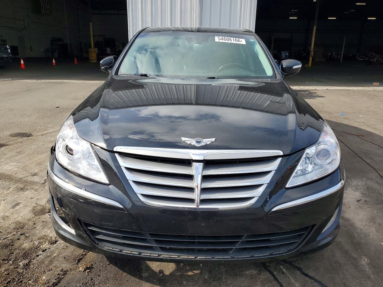 2014 Hyundai Genesis 3.8L - zdjęcie 5