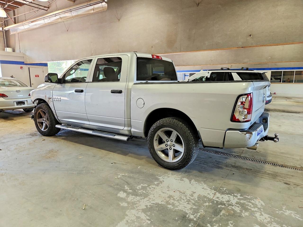 2013 Ram 1500 St - zdjęcie 2