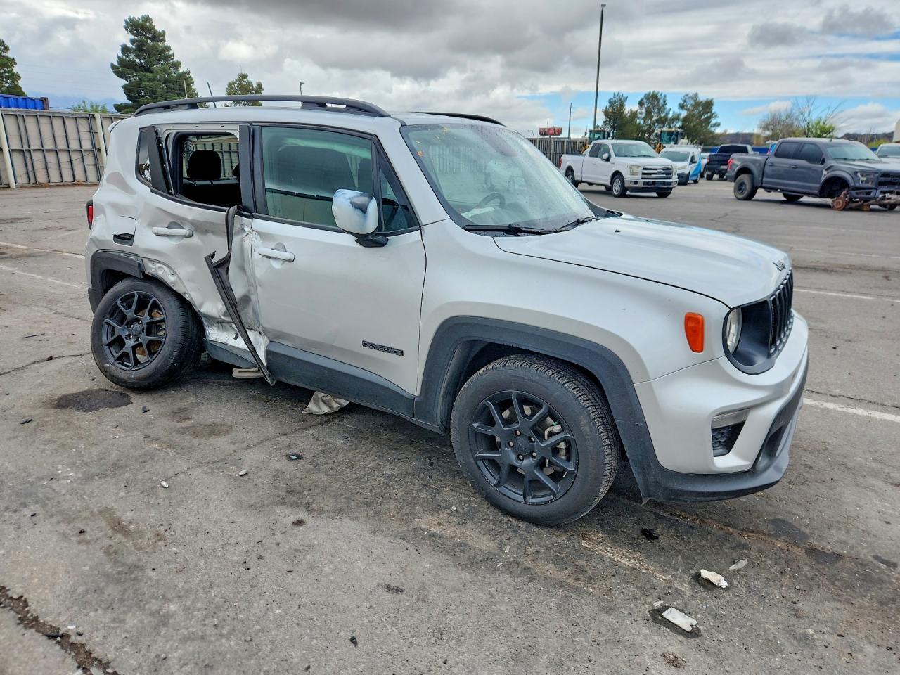 2019 Jeep Renegade Latitude - zdjęcie 4