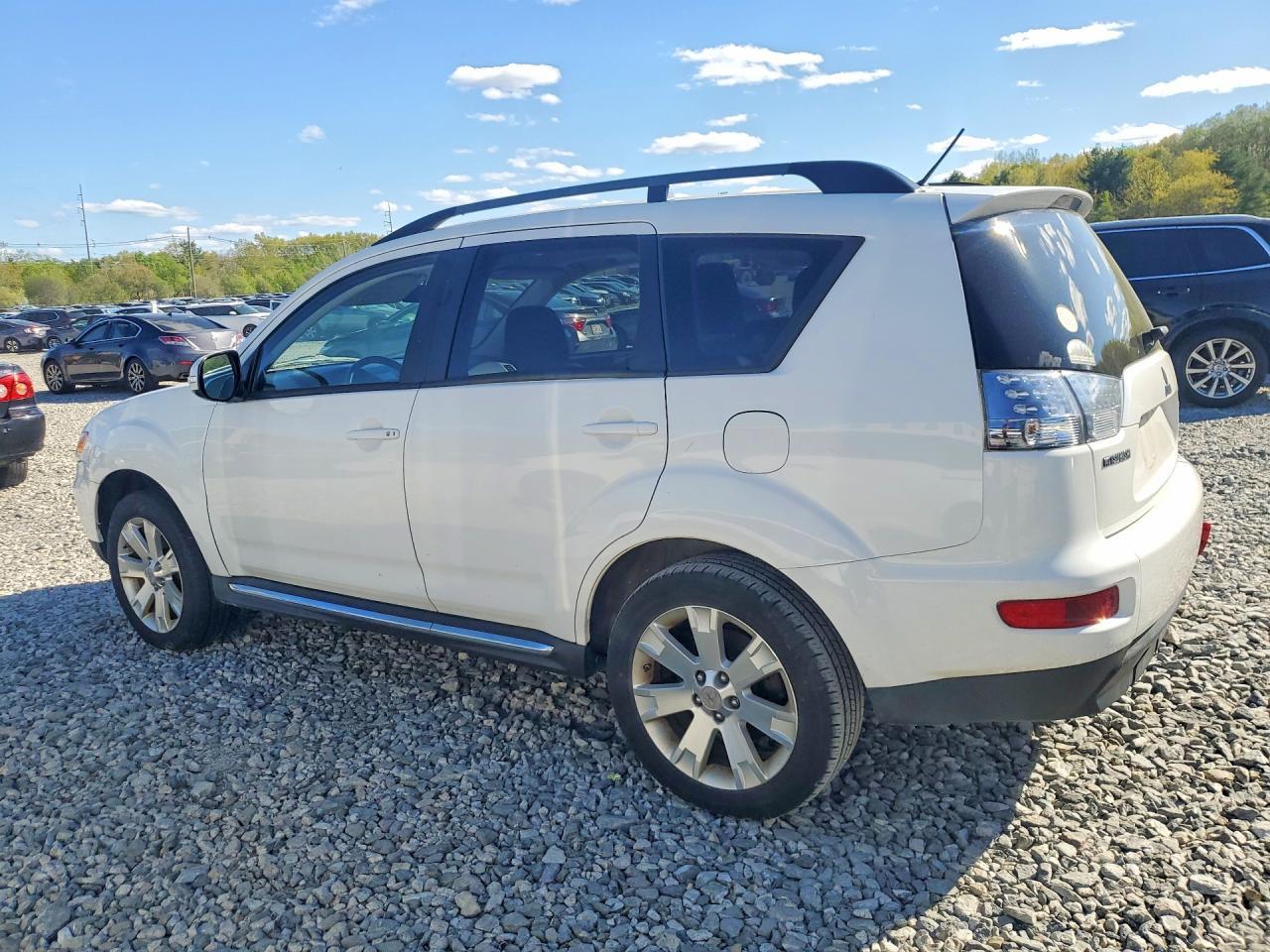 2013 Mits Outlander - zdjęcie 2