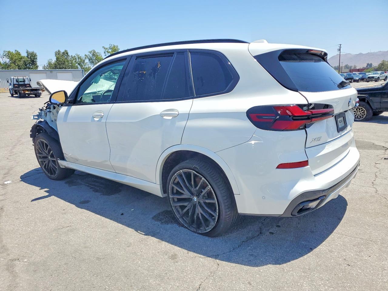 2024 BMW X5 xDrive40I - zdjęcie 2