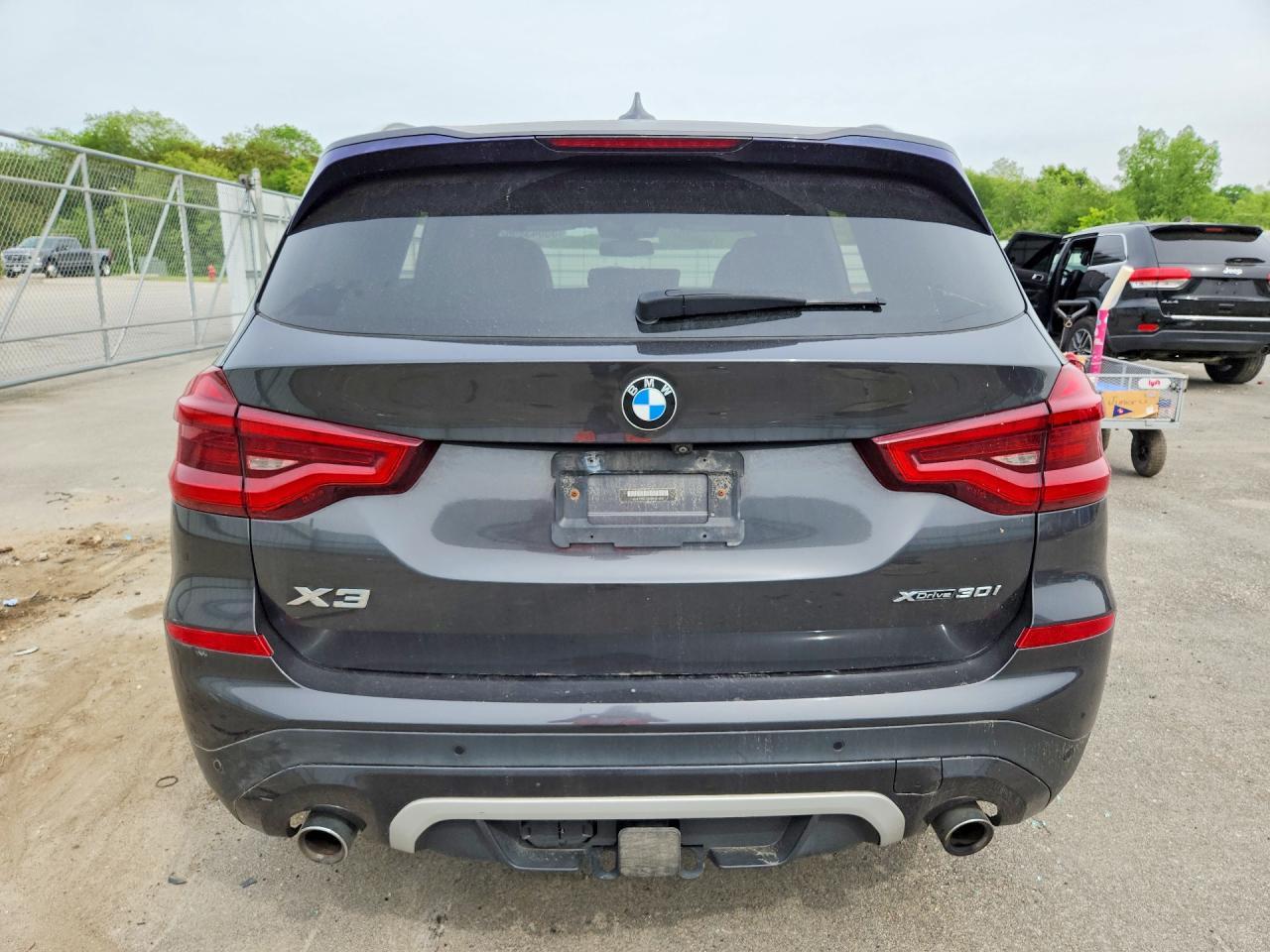 2021 BMW X3 xDrive30I - zdjęcie 6