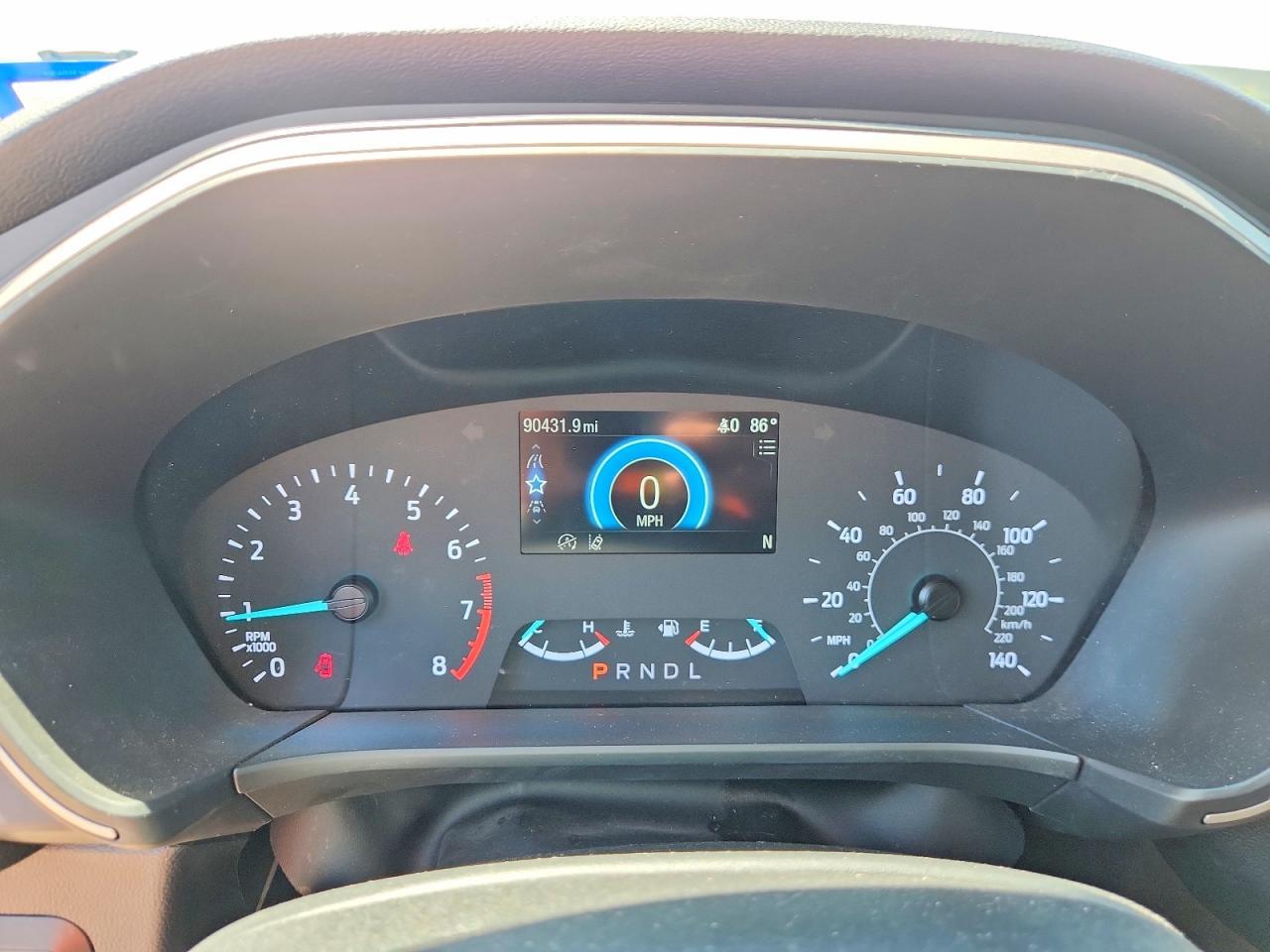 2022 Ford Escape - zdjęcie 9