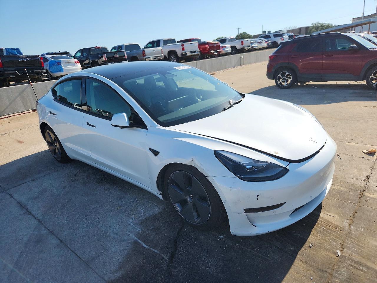 2022 Tesla Model 3 - zdjęcie 4