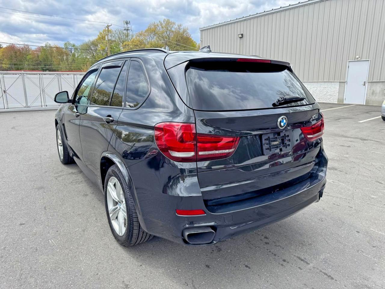 2015 BMW X5 xDrive50I - zdjęcie 2