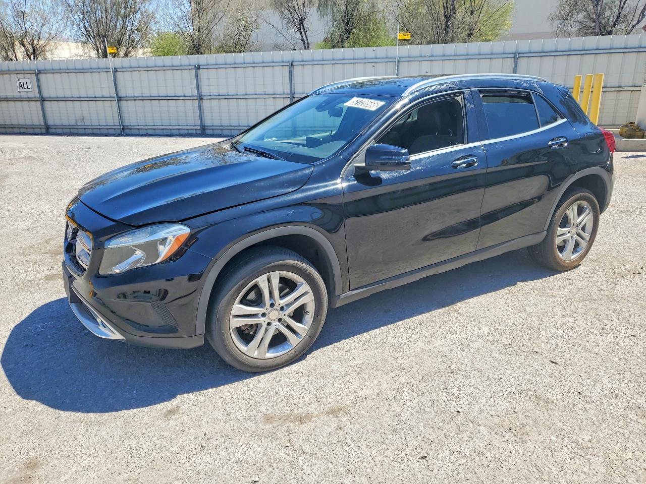 2016 Mercedes-Benz Gla 250 4Matic - zdjęcie główne