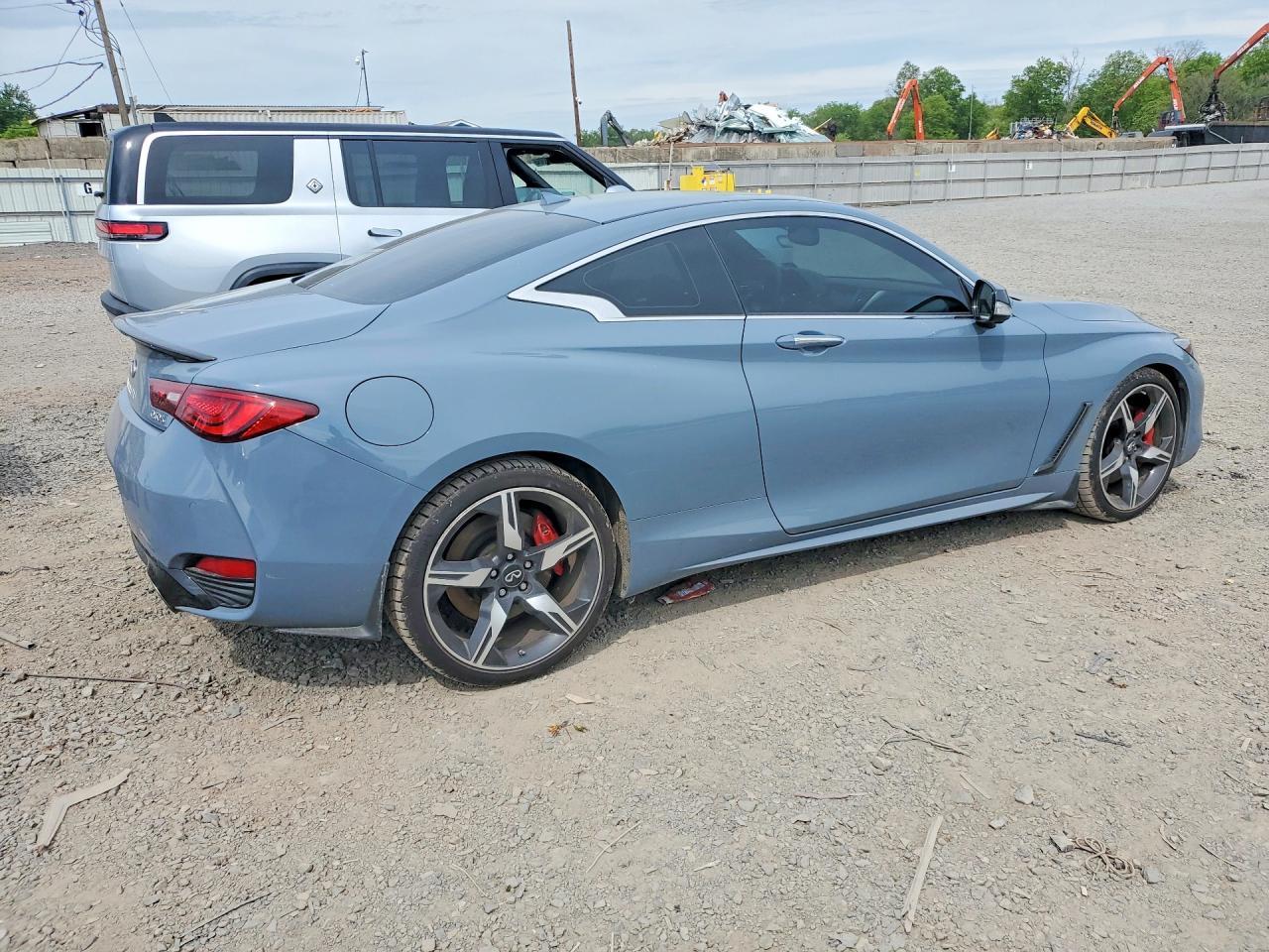 2022 Infiniti Q60 Red Sport 400 - zdjęcie 3