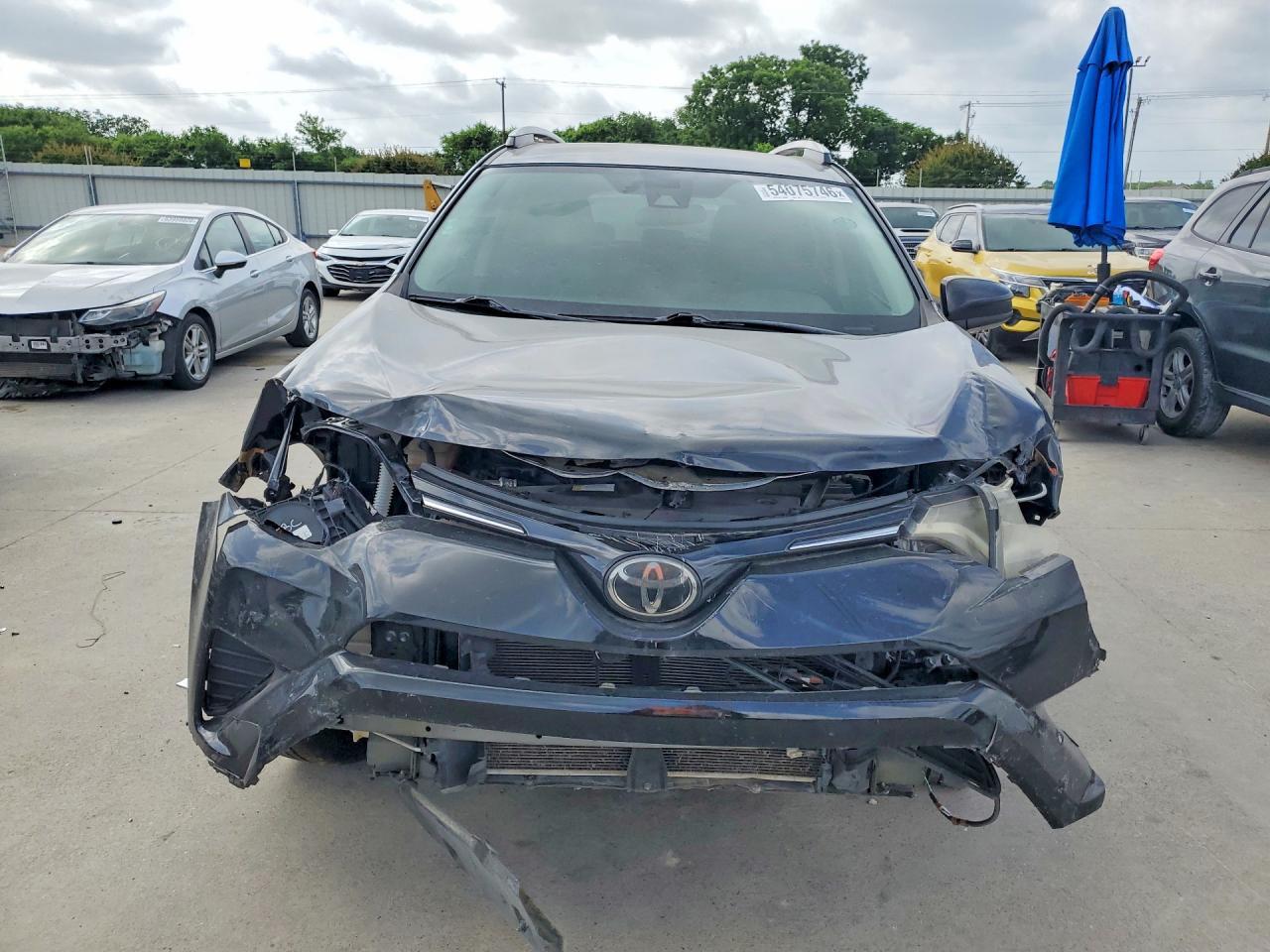2018 Toyota Rav4 Le - zdjęcie 5