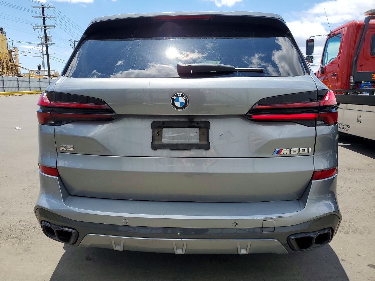 2024 BMW X5 M60I - zdjęcie 6